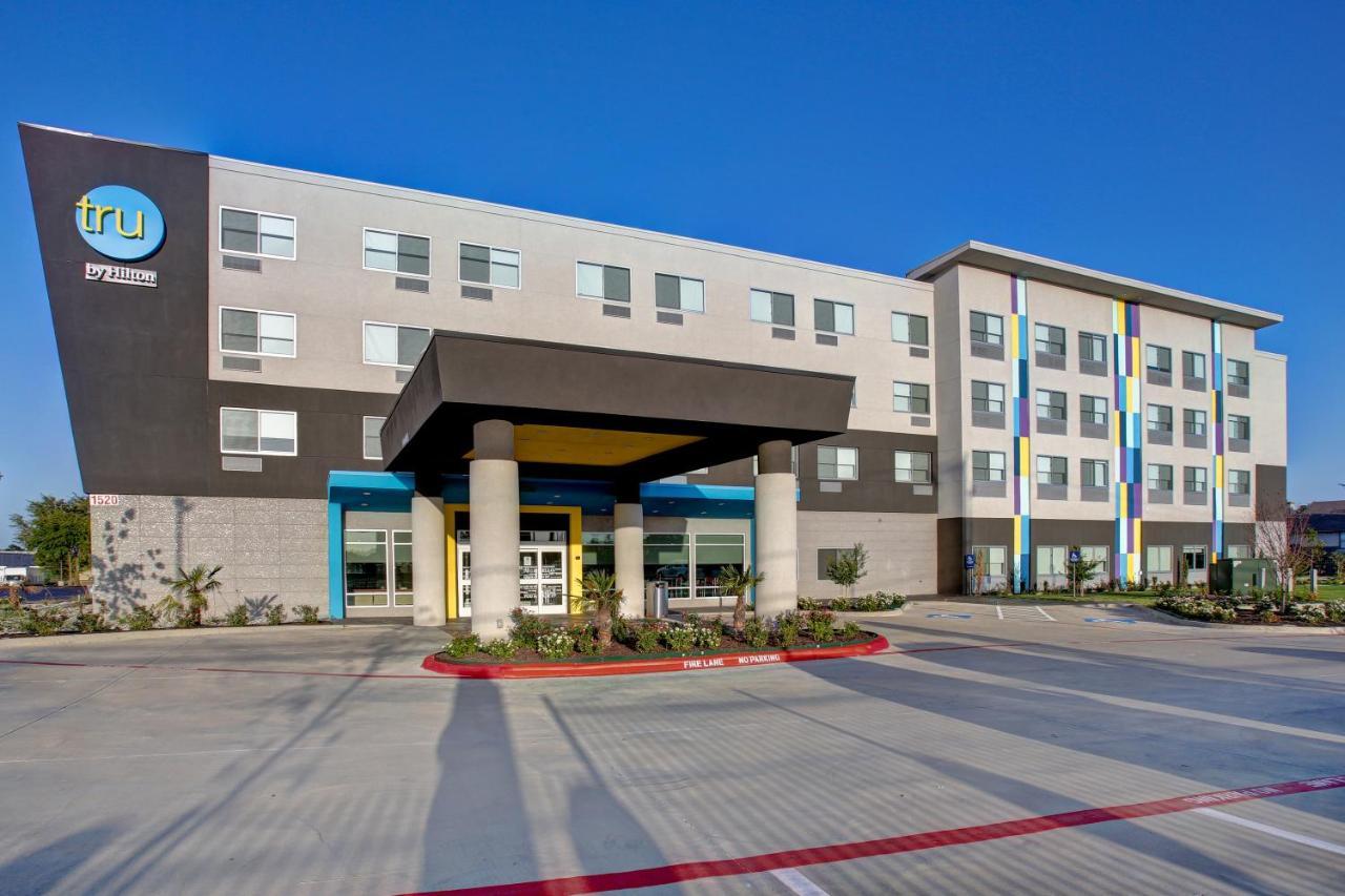 Tru By Hilton Grand Prairie Hotel Bagian luar foto