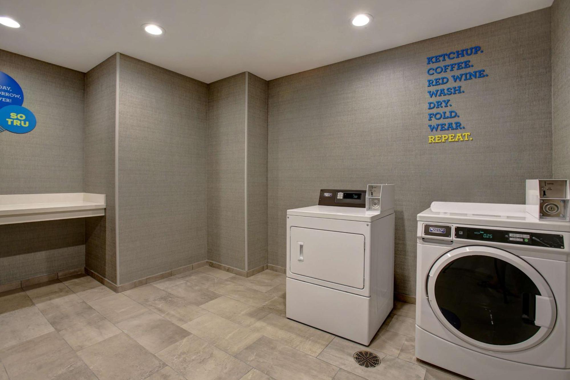 Tru By Hilton Grand Prairie Hotel Bagian luar foto